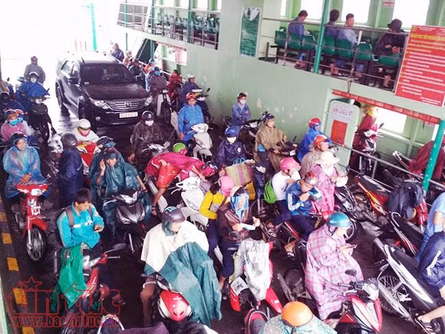 Người dân biển Cần Giờ khẩn trương tránh trú bão số 16 ảnh 8
