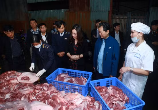 Các cơ sở dịch vụ ăn uống sẽ là trọng tâm thanh tra ATTP dịp Tết ảnh 1