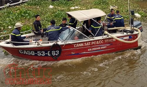 Lặn tìm cô gái trẻ nhảy cầu Bình Triệu ảnh 2