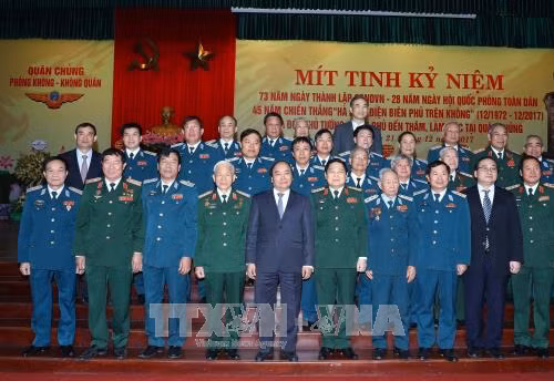Thủ tướng dự Lễ kỷ niệm 45 năm Chiến thắng 'Hà Nội - Điện Biên Phủ trên không' ảnh 1