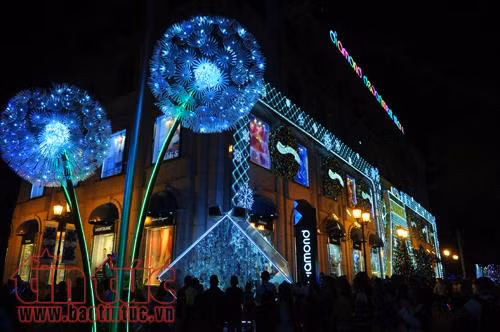 Sài Gòn lung linh trong mùa Giáng sinh ảnh 15