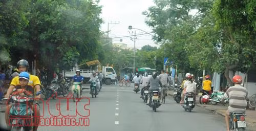 Người dân TP Hồ Chí Minh trở về nhà, thở phào vì bão 16 không vào ảnh 10