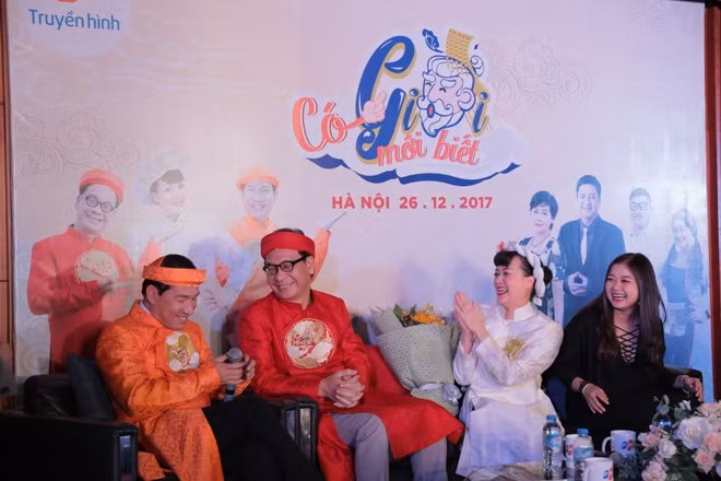 Dàn sao hài đất Bắc hội tụ trong phim sitcom ‘Có giời mới biết’ ảnh 4