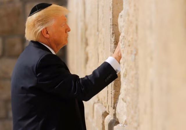 Được Tổng thống Mỹ 'nâng đỡ', Israel tỏ lòng biết ơn như thế nào? ảnh 1