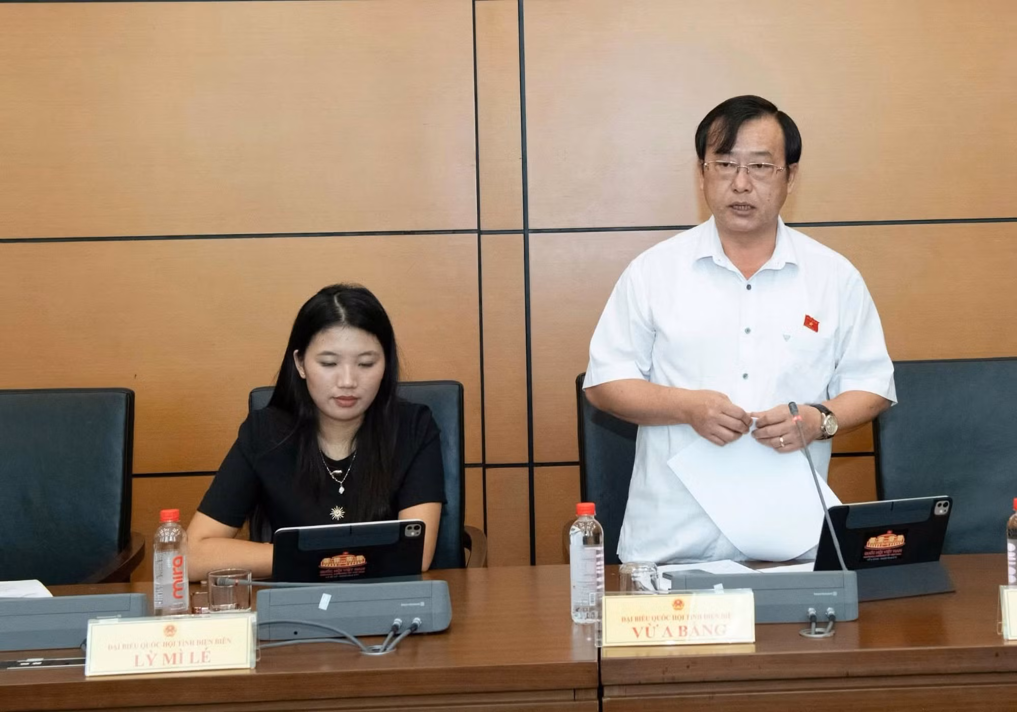 Đại biểu Vừ A Bằng (Đoàn Điện Biên)