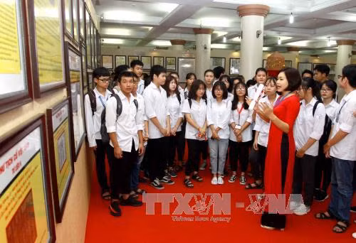 Triển lãm 'Hoàng Sa, Trường Sa của Việt Nam – Những bằng chứng lịch sử và pháp lý' tại Yên Bái ảnh 1