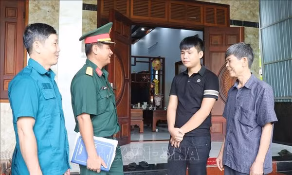 Những lá đơn tình nguyện nhập ngũ - Nối dài mạch nguồn truyền thống yêu nước