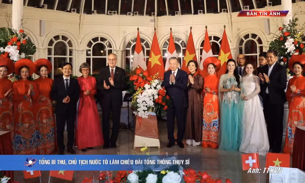 Bản tin ảnh sáng 18/10