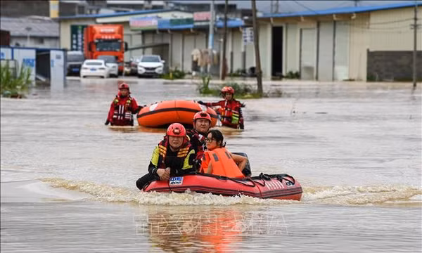 Trung Quốc: Phát triển các mô hình AI dự báo thời tiết cực đoan