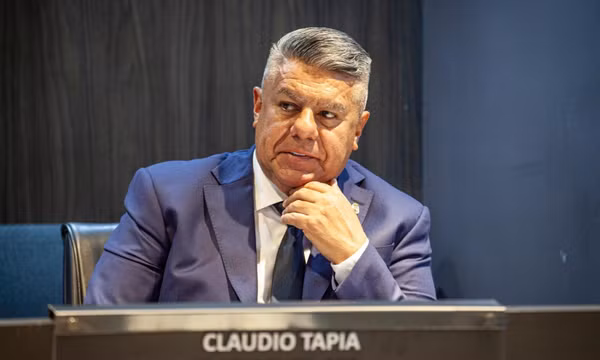 Điều tra Chủ tịch Liên đoàn Bóng đá Argentina vì cáo buộc nhận tiền từ FIFA
