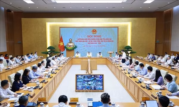 Thủ tướng chủ trì Hội nghị triển khai Chương trình mục tiêu quốc gia phát triển văn hóa - xã hội, nông thôn, dân tộc miền núi