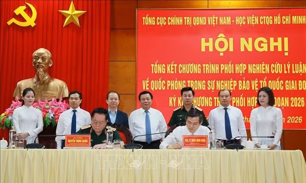 Phối hợp nghiên cứu lý luận - thực tiễn về quốc phòng trong tình hình mới