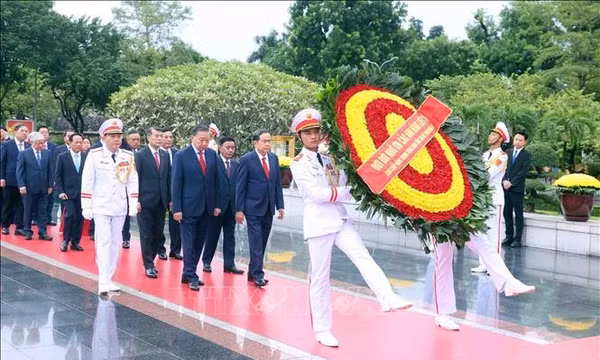 Lãnh đạo Đảng, Nhà nước đặt vòng hoa tại Đài tưởng niệm các Anh hùng liệt sĩ
