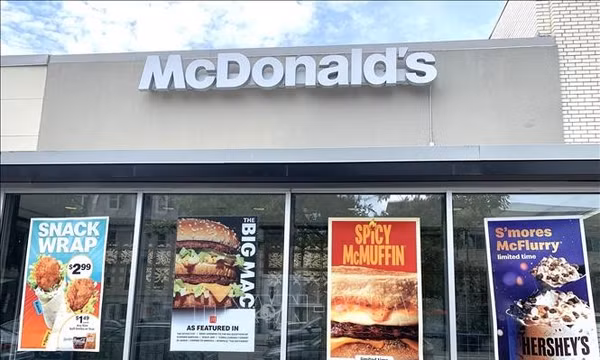 McDonald’s đối mặt cáo buộc dùng AI để kiểm soát giá bán