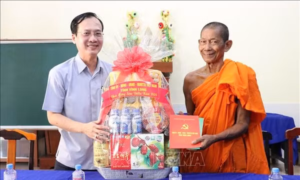 Đồng bào Khmer đón mừng Lễ Sene Dolta vui tươi, đầm ấm, hạnh phúc