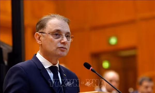 Điện mừng Thủ tướng Romania