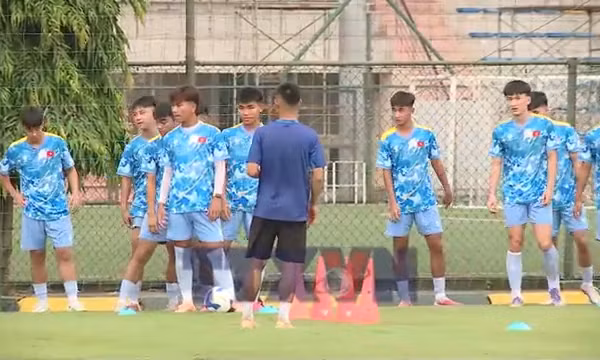 U17 Việt Nam trở về Hà Nội, hoàn tất đợt tập huấn tại Hàn Quốc