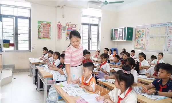 Sử dụng hiệu quả nguồn nhân lực, tìm giải pháp cân đối giáo viên