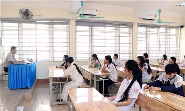 Dự kiến thi tuyển vào lớp 10 chỉ còn 2 môn Toán và Ngữ văn
