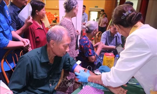 Phối hợp chặt chẽ, an toàn trong thu nhận mẫu ADN thân nhân liệt sĩ ​