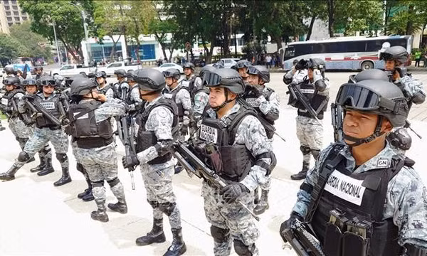 Hàng nghìn người Mexico tuần hành phản đối bạo lực