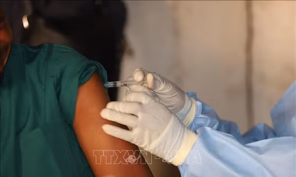 CHDC Congo thử nghiệm vaccine phòng bệnh Ebola trên diện rộng