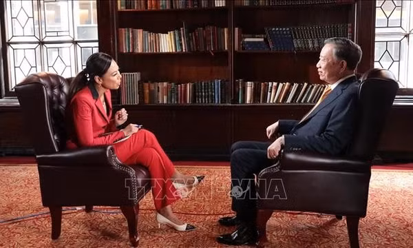 Tổng Bí thư, Chủ tịch nước trả lời phỏng vấn kênh truyền hình Bloomberg TV