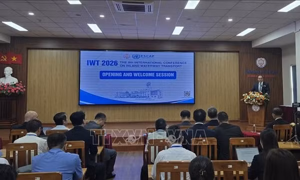 Các nhà khoa học hàng hải thế giới hiến kế phát triển vận tải biển 