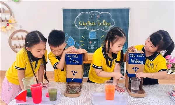Giáo dục STEM không gây áp lực, quá tải cho học sinh và giáo viên