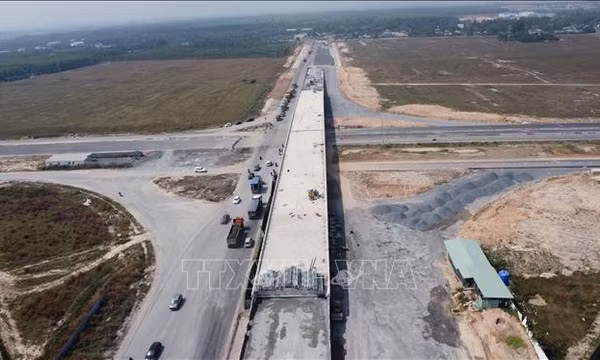 Tăng tốc thi công hai tuyến đường nghìn tỷ kết nối sân bay Long Thành