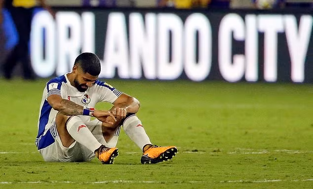 Đánh bại Panama 4 - 0, Mỹ đặt một chân tới World Cup 2018 ảnh 3