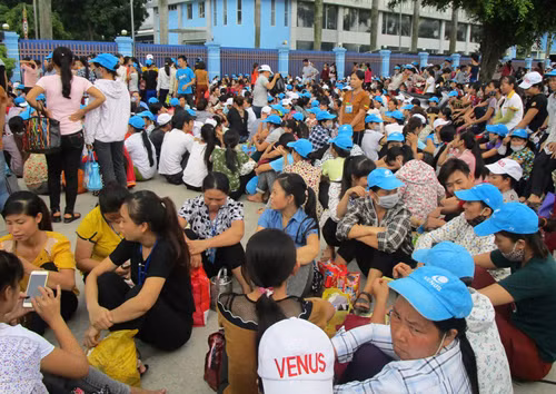 6.000 công nhân Công ty Giầy Vennus trở lại làm việc sau 2 ngày nghỉ việc tập thể ảnh 1
