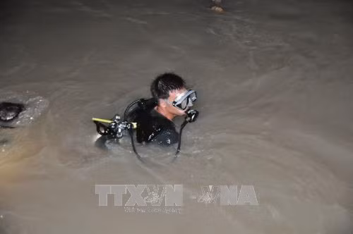 Đồng Nai khẩn trương tìm kiếm nạn nhân bị nước cuốn trôi trong đêm ảnh 2