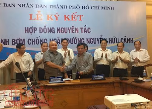TP Hồ Chí Minh thuê ‘siêu máy bơm’ để chống ngập cho đường Nguyễn Hữu Cảnh ảnh 1