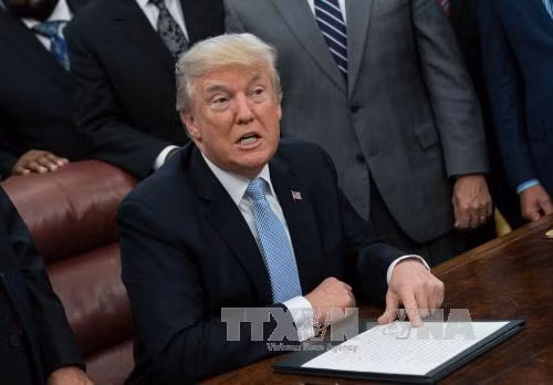 Hai bang New York và Washington dọa kiện Tổng thống Mỹ Donald Trump ảnh 1