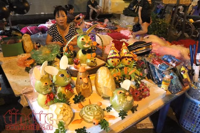 Biển người đón Trung Thu sớm trên phố Hàng Mã ảnh 18