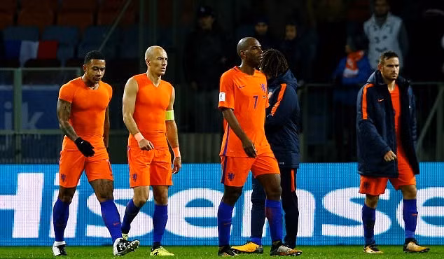 Pháp phá ‘dớp’ trên xứ sở hoa hồng, Hà Lan ‘cạn' hy vọng dự World Cup 2018 ảnh 3