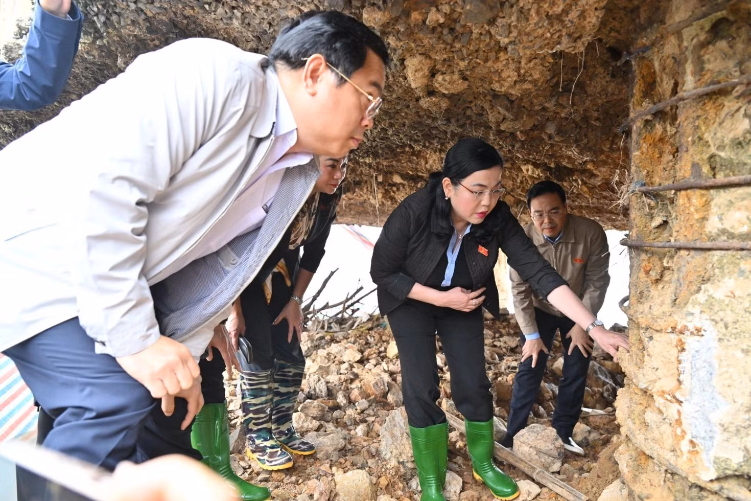 Tin nóng trong nước sáng 12/11/2025