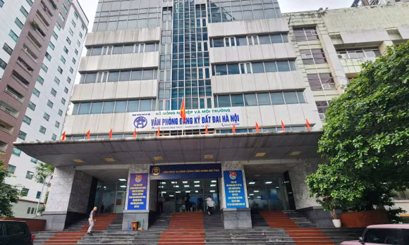 Chuyển thẩm quyền thành lập, tổ chức lại, giải thể.....