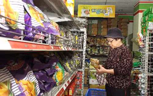 Bánh kẹo nội làm chủ thị trường Tết ảnh 1