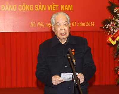 Đồng chí Đỗ Mười nhận huy hiệu 75 năm tuổi Đảng ảnh 1