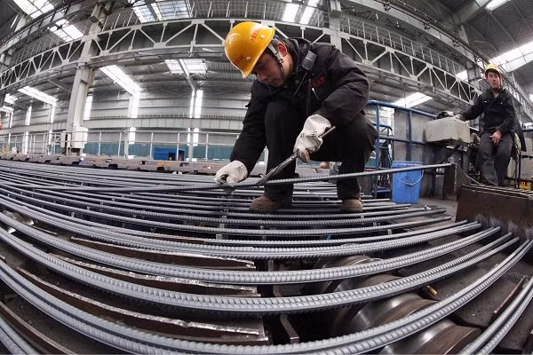 Chỉ số PMI của Trung Quốc rơi dưới ngưỡng 50 điểm ảnh 1