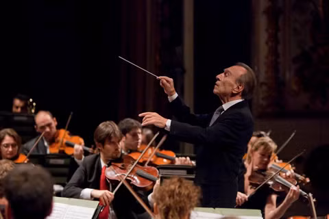 Nhạc trưởng nổi tiếng thế giới Claudio Abbado qua đời ảnh 1