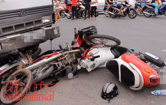 Hai học sinh lớp 9 tử vong tại chỗ trong vụ tai nạn đặc biệt nghiêm trọng ảnh 1