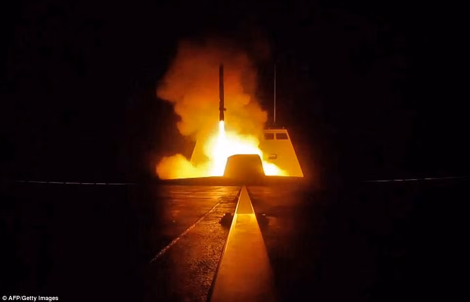 Nhìn lại toàn cảnh chiến dịch không kích Syria của Mỹ, Anh, Pháp ảnh 3