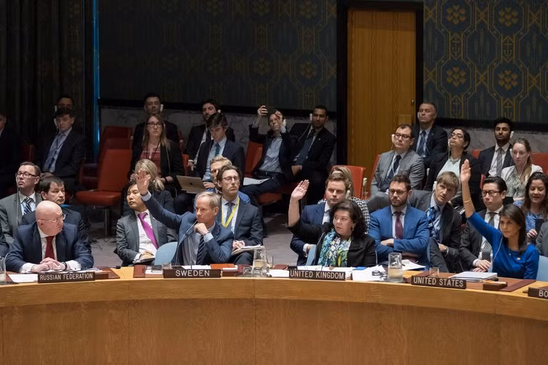 Nhìn lại toàn cảnh chiến dịch không kích Syria của Mỹ, Anh, Pháp ảnh 19
