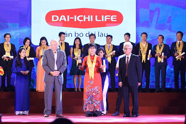 Dai-ichi Life Việt Nam được vinh danh công ty bảo hiểm nhân thọ hàng đầu tại Việt Nam ảnh 1