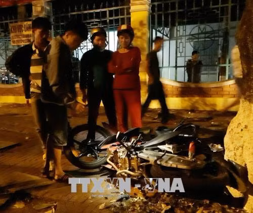 Ô tô mất lái đâm vào xe máy ở Đắk Lắk, bé trai tử vong tại chỗ ảnh 1