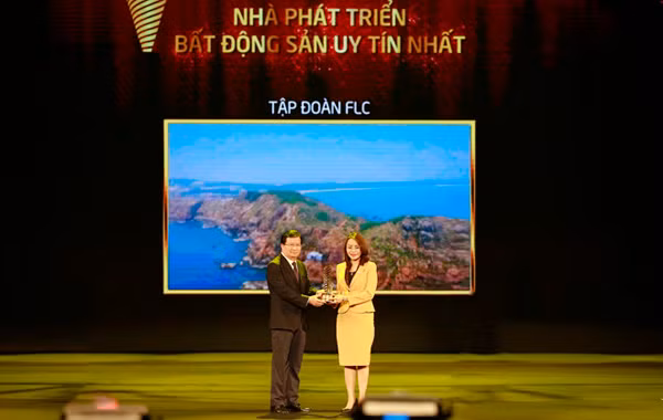 Tập đoàn FLC đoạt giải Nhà phát triển bất động sản uy tín nhất Việt Nam năm 2018 ảnh 1