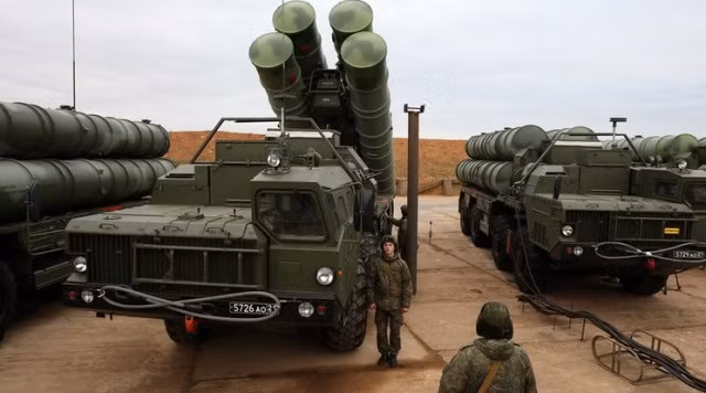 Quá trình khổ luyện 5 năm của binh sĩ Nga để được vận hành S-300, S-400 ảnh 1
